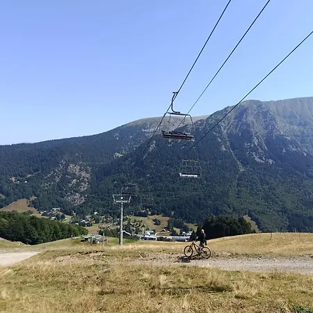 En Station De Familiale, Vue Sur Les Montagnes Lejlighed *